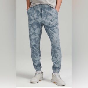 Lululemon City Sweat Jogger 29"
*French Terry
Spectral Chambray, size M